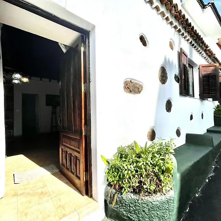 Emblematica Casa Rural Con Wifi En El Sauzal Tenerife Hébergement de vacances *